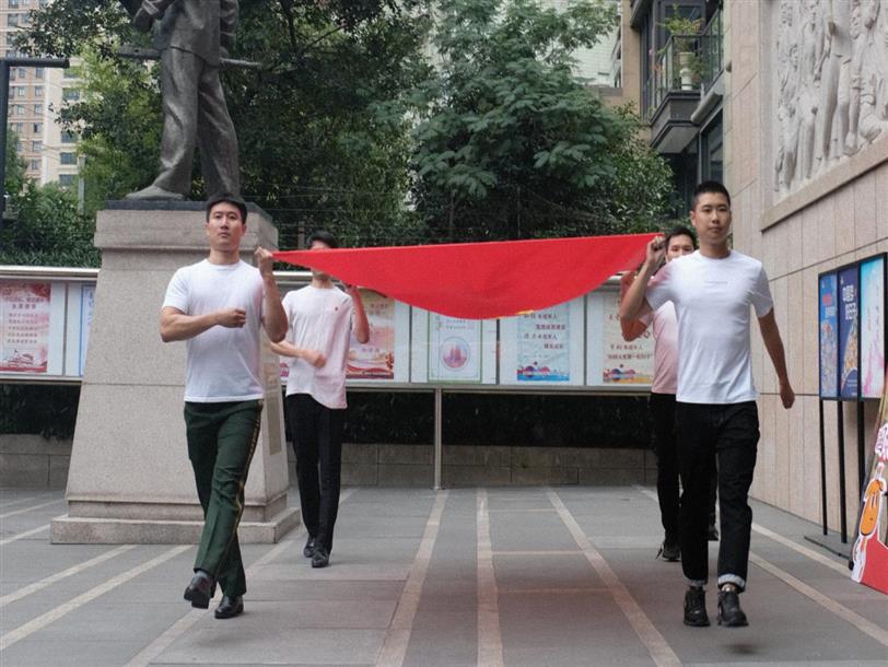 中森公司團委舉辦“堅守跟黨初心 擔當青春使命”——國旗下成長(cháng)升旗儀式活動(dòng)