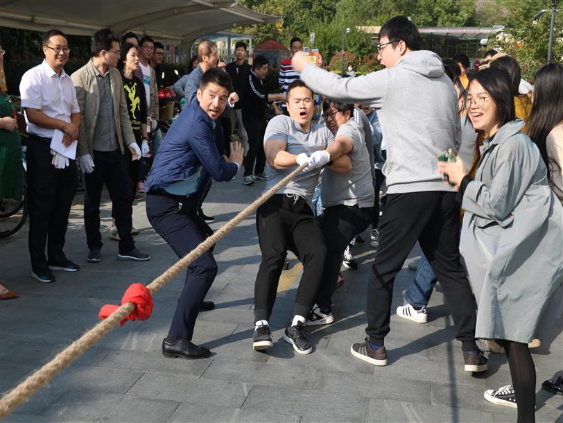 青春拼搏，等你來(lái)戰！ 2020年秋季拔河比賽圓滿(mǎn)結束
