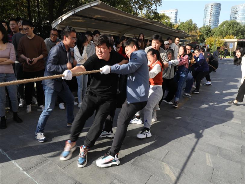 中森公司冬季拔河比賽火爆來(lái)襲~