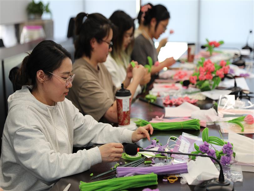 中森公司工會(huì )開(kāi)展三八婦女節手工活動(dòng)